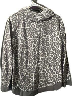 Maurices Gray and White Leopard Print Hoodie Tunic